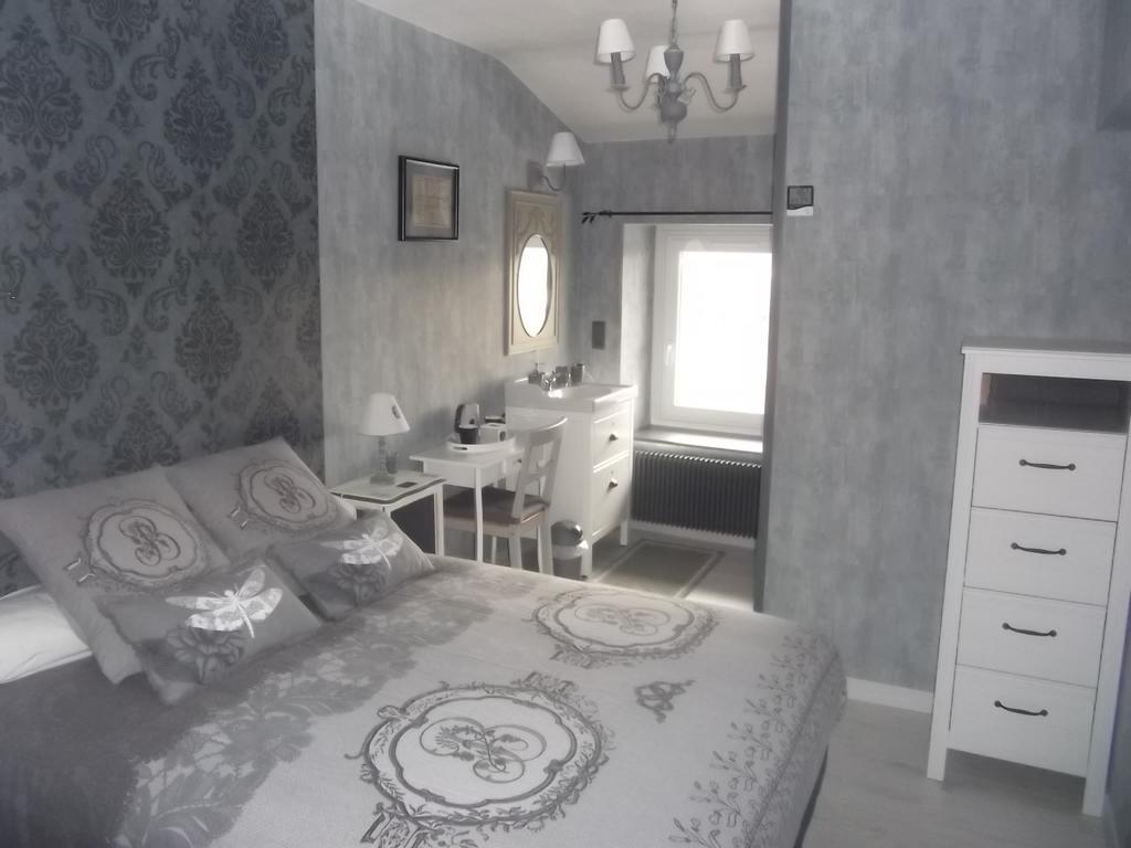 Au Vieux Logis 63 Bed and Breakfast Saint-Rémy-sur-Durolle Εξωτερικό φωτογραφία